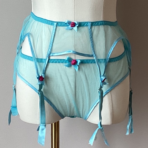 *NWOT* Vintage Agent Provocateur Mesh Lingerie Set - Ice Blue with Pink Rosettes - Picture 3 of 16